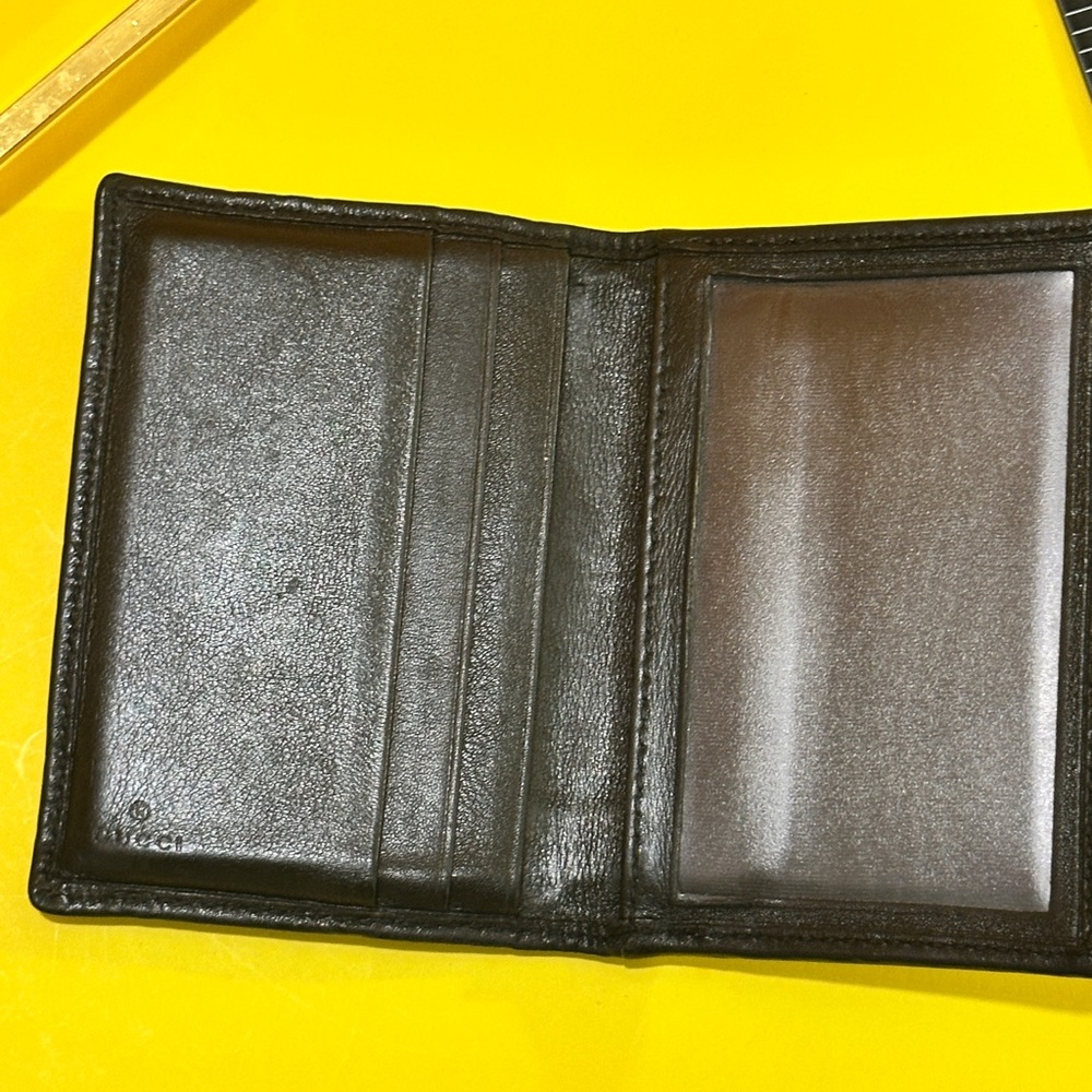 Gucci Embossed Black Leather Card Holder - Picture 4 of 13